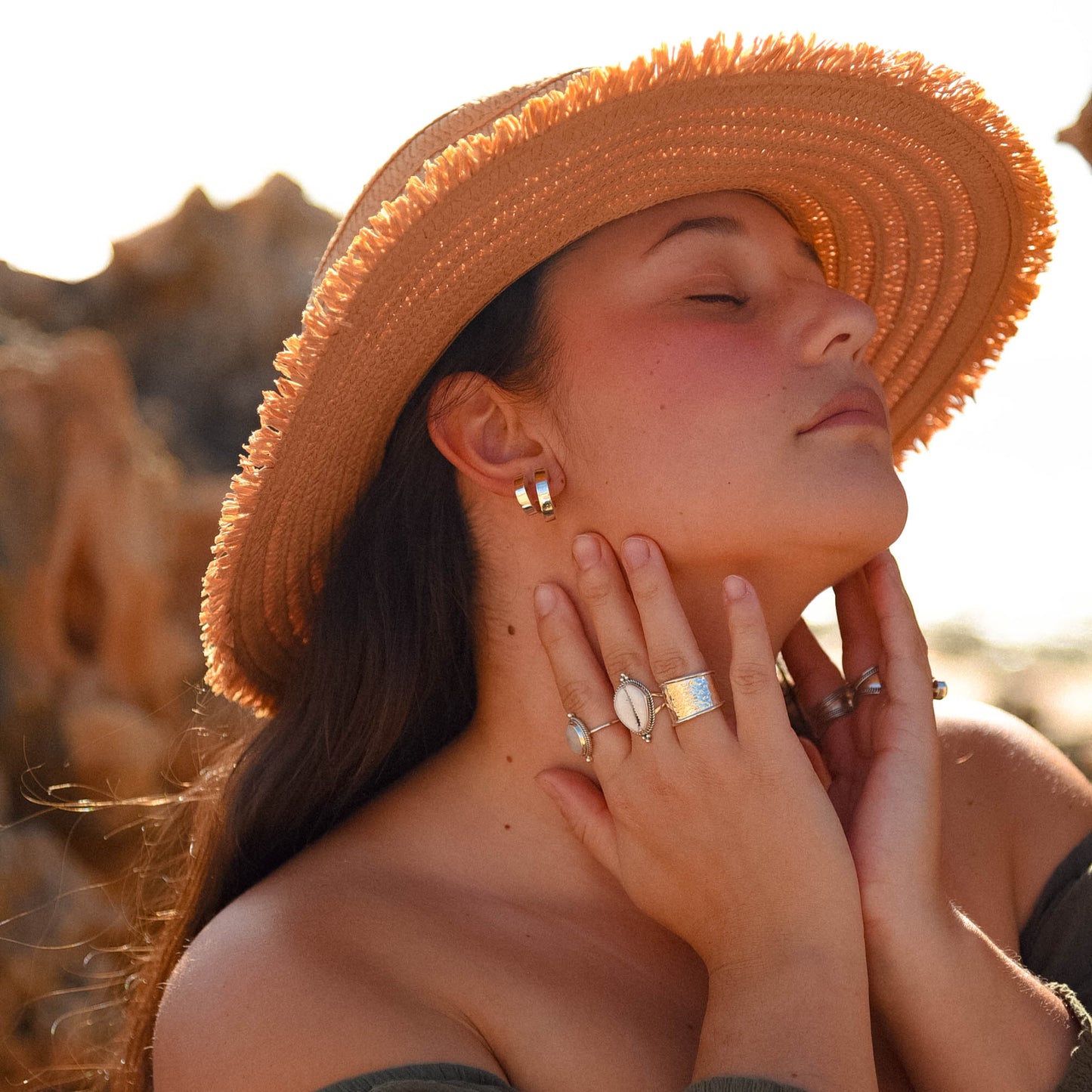 Sol Bold Hoops