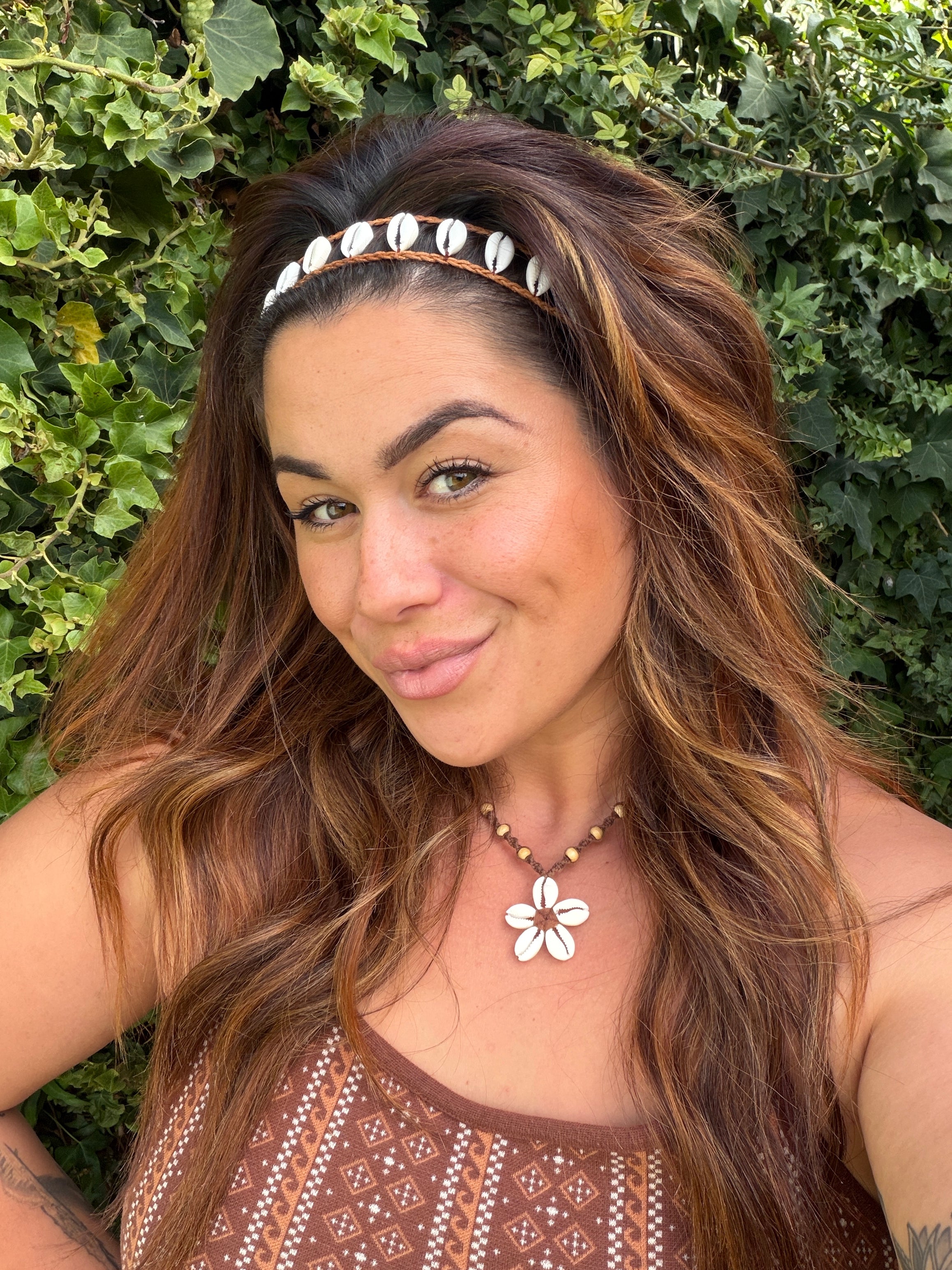 Zali Cowrie Choker
