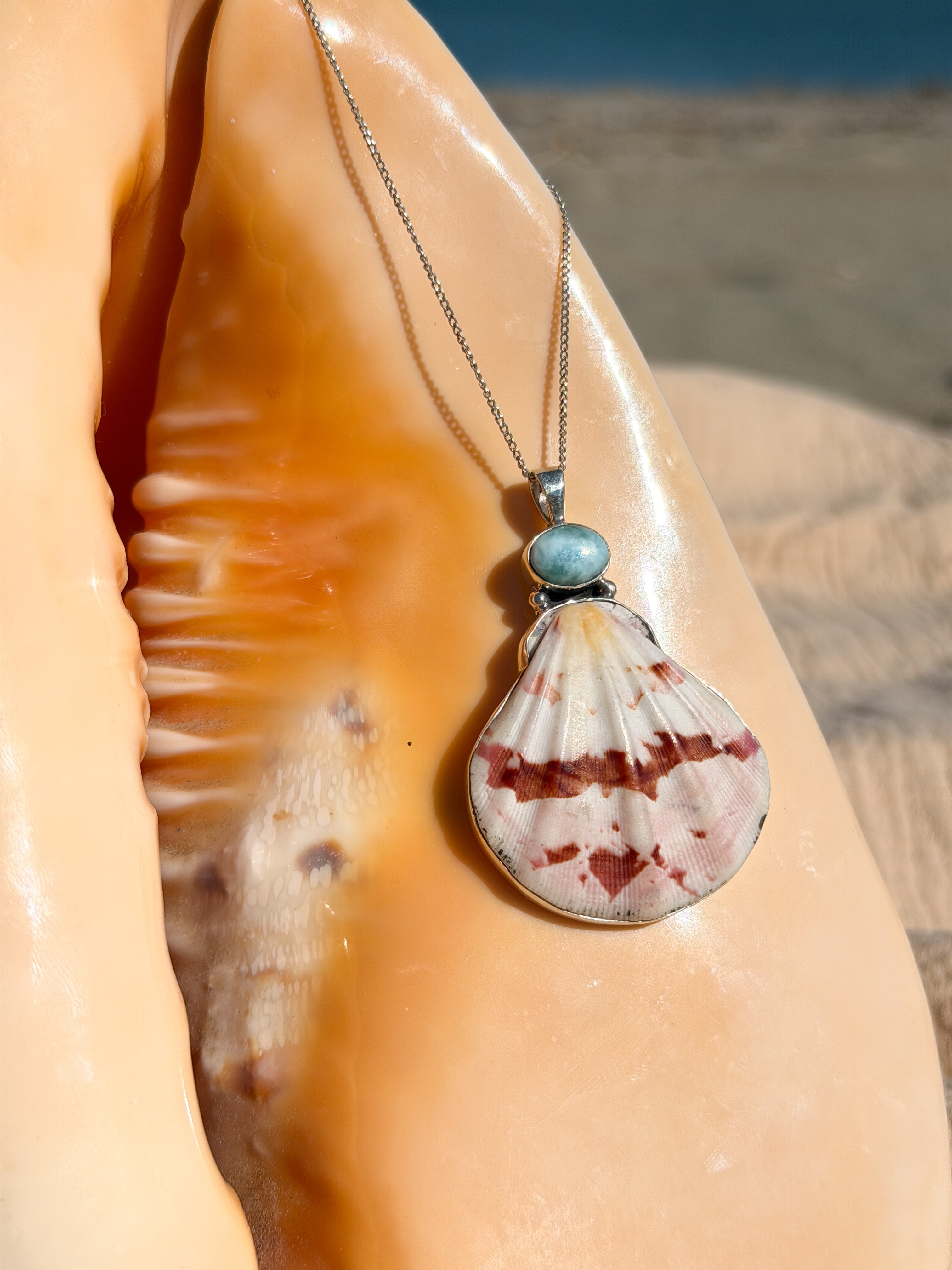 Scallop Shell Necklace - White and Pink Larimar