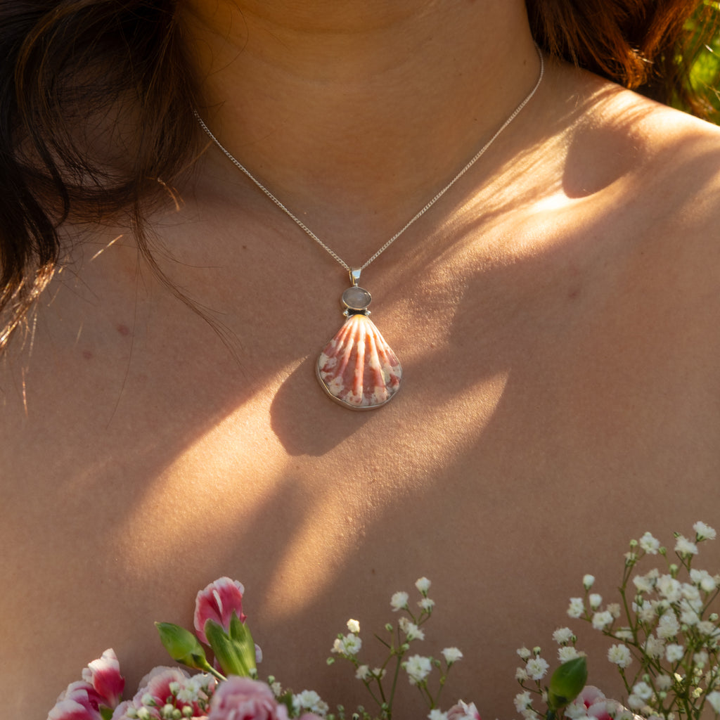 Scallop Shell Necklace - Pink Sunset Rose Quartz
