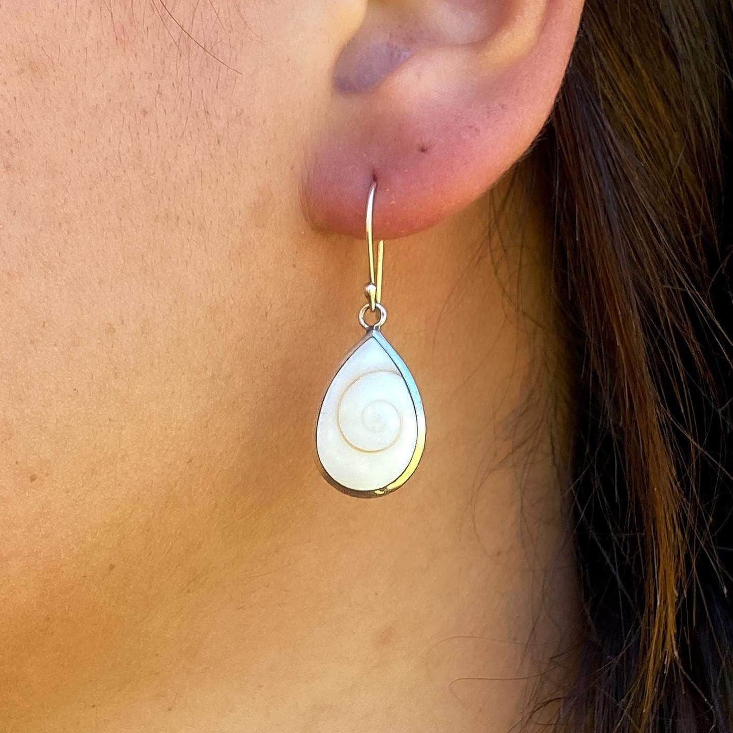 Wind and Soul Earrings Shiva Shell Drop Earrings